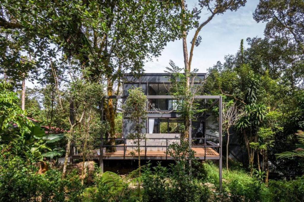 The Estate Hulu Rening - Private Retreat Cabin บาตังกาลี ภายนอก รูปภาพ